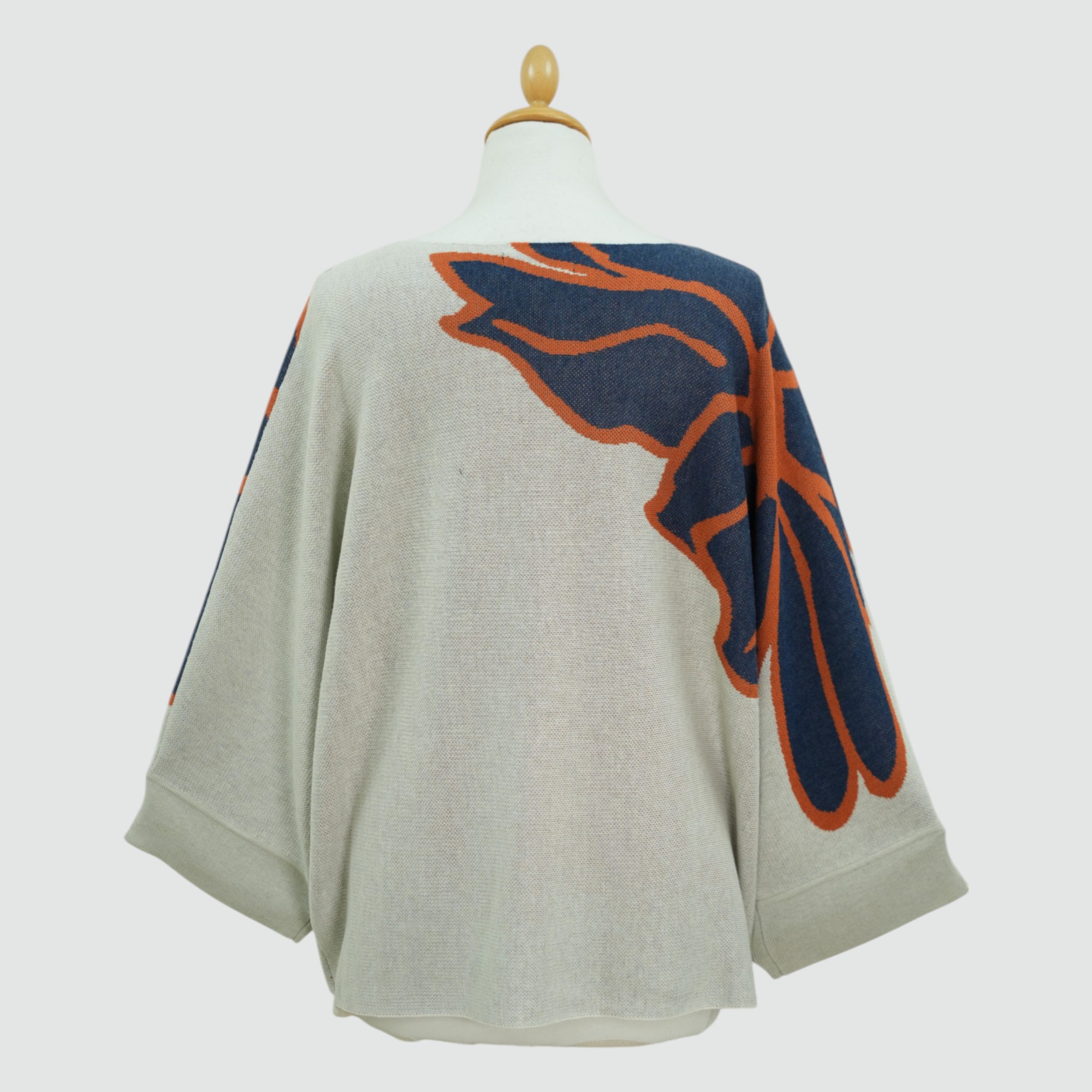 Evora Feature Print Batwing Sweater size 12-22 - Image 4