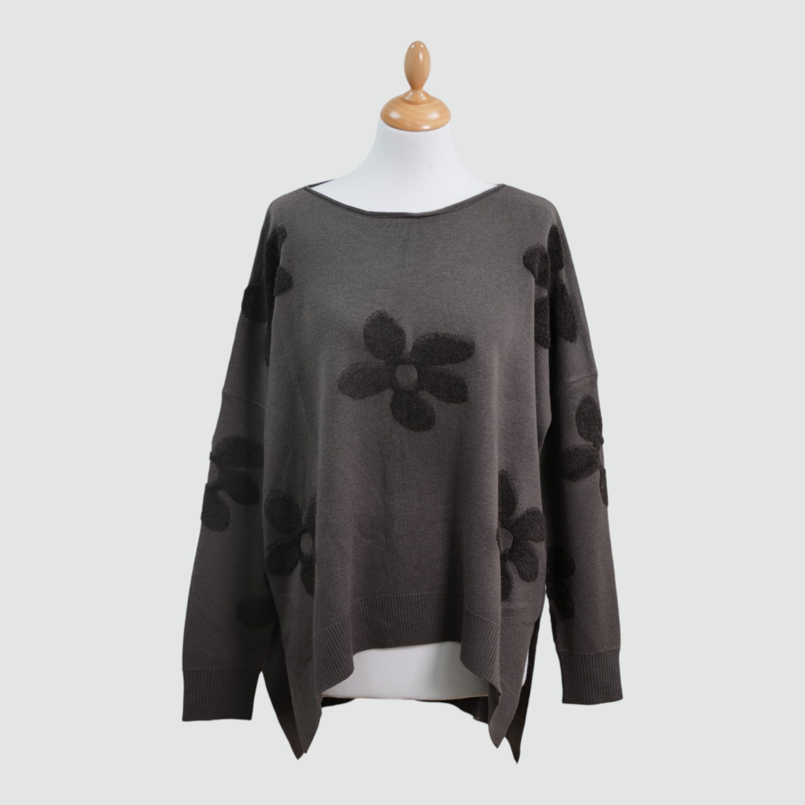 Estel Flower Applique Sweater size14-20 - Image 5