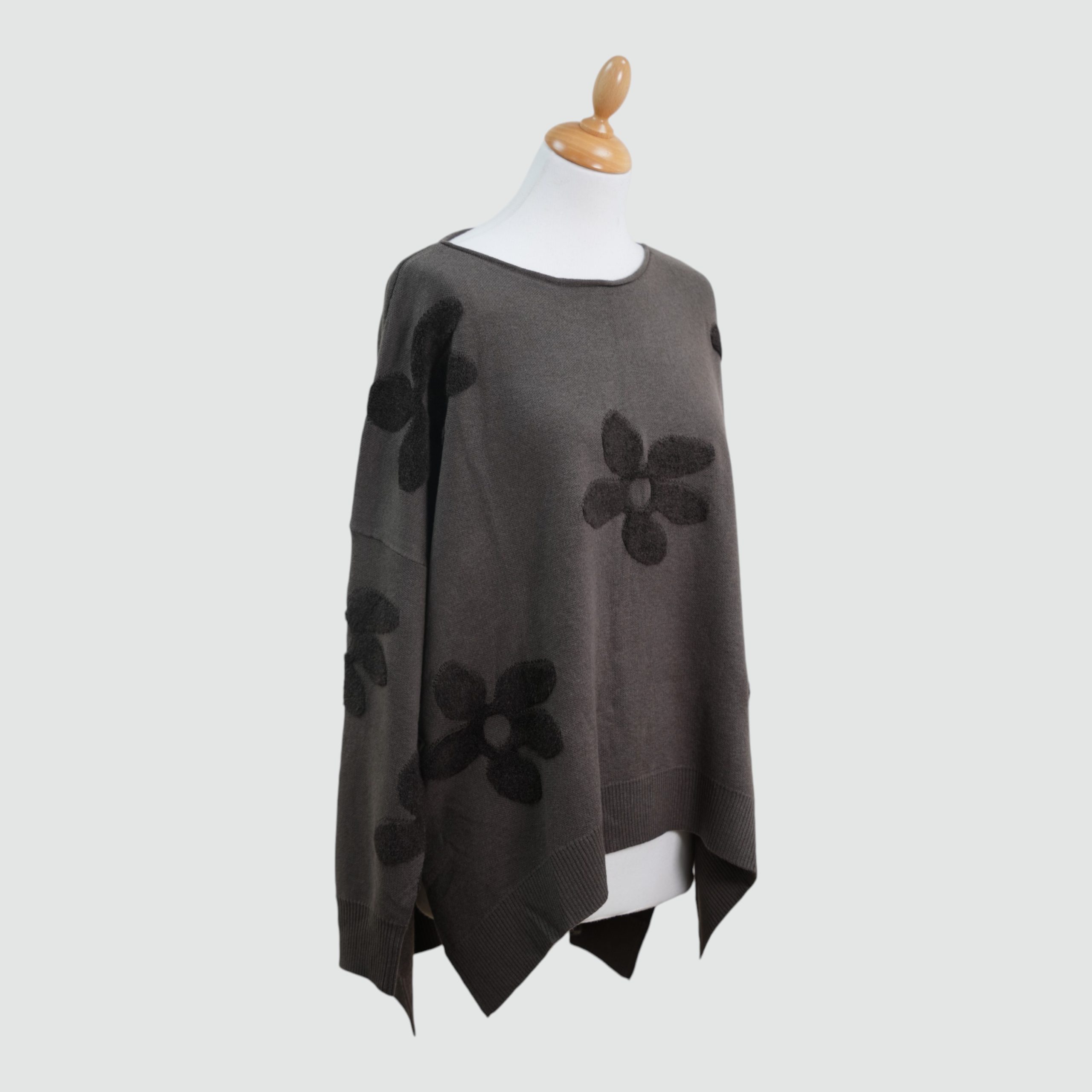 Estel Flower Applique Sweater size14-20 - Image 6