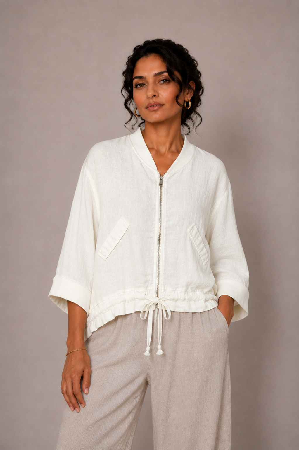 Justine Short Linen Jacket size 10-16 - Image 4