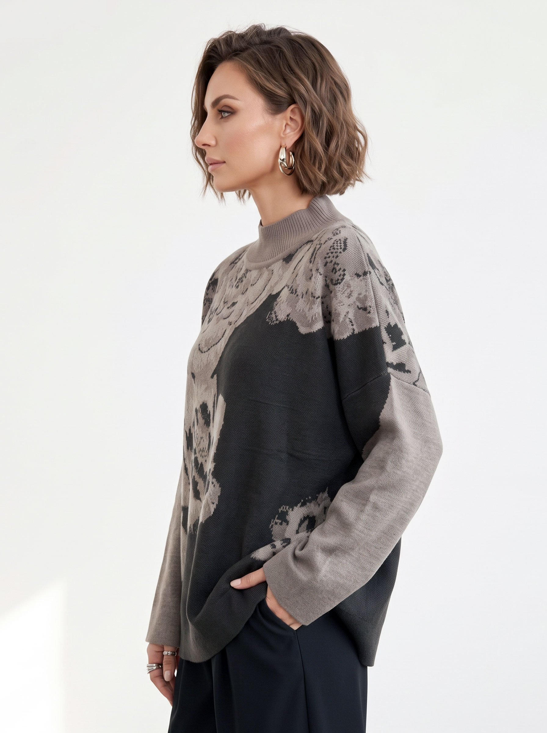 Tuscan Flower Motif Feature Sweater size 12-20 - Image 2